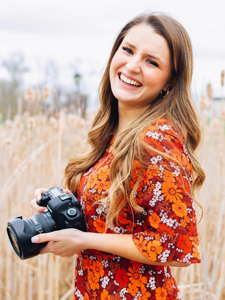 Meg Huenink Headshot