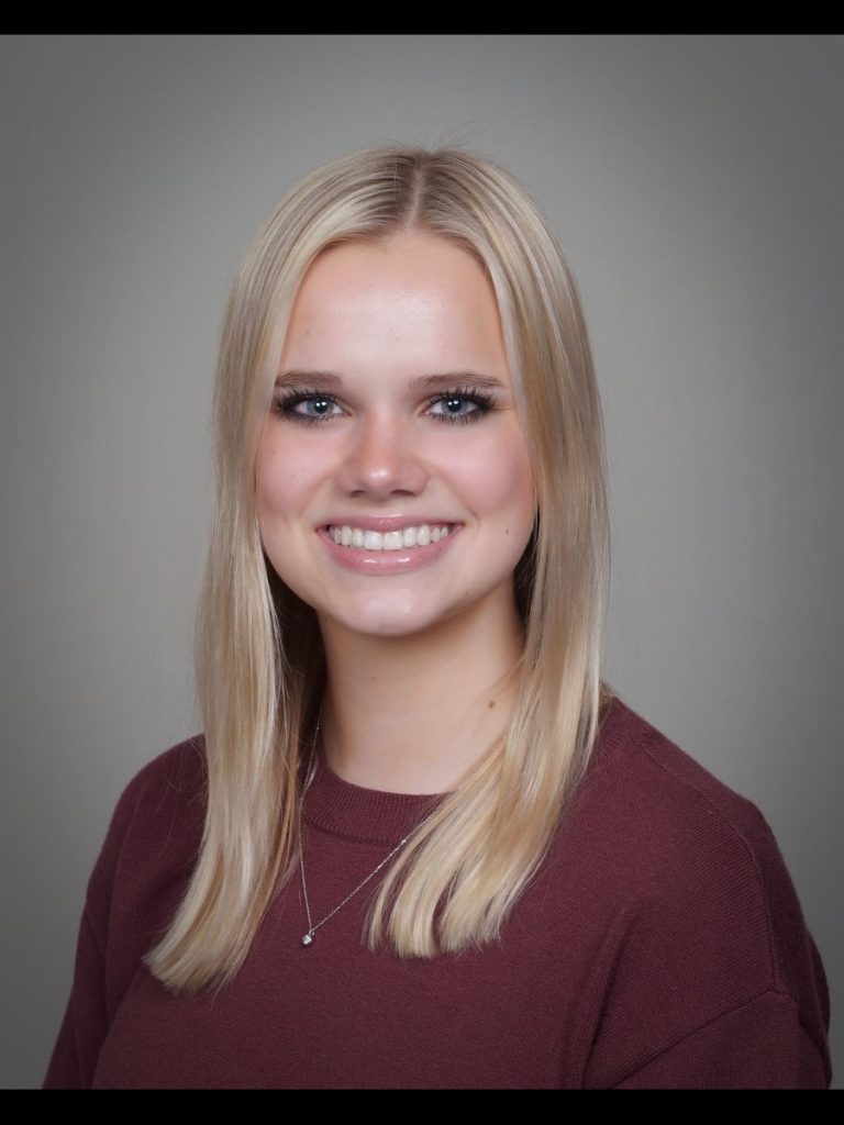 Elin Neumaier Headshot