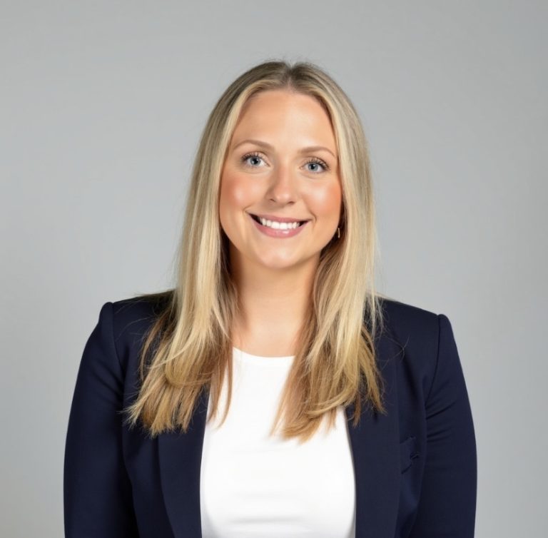 Jenna Bergmann Headshot